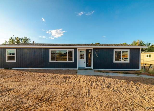 Property at 3085 E Butler Ave, Kingman, AZ 86409, 3 beds, 2 baths