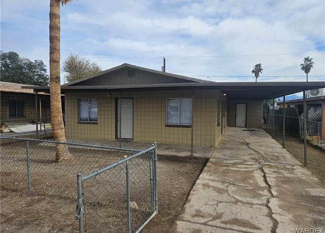 Property at 1948 E Robson Cir, Bullhead City, AZ 86442, 3 beds, 2 baths