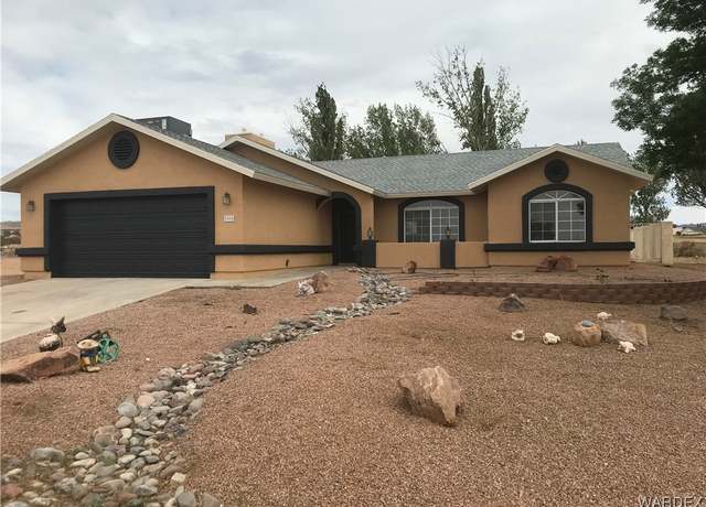 Property at 9854 N Medicine Point Dr, Kingman, AZ 86401, 3 beds, 2 baths