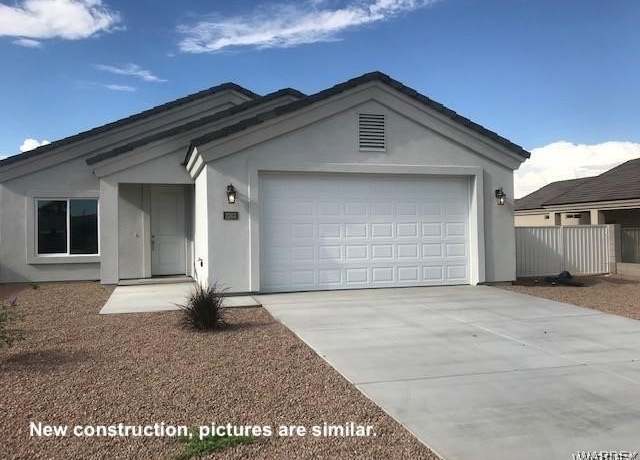 Property at 3286 E Coarra Dr, Kingman, AZ 86409, 3 beds, 2 baths