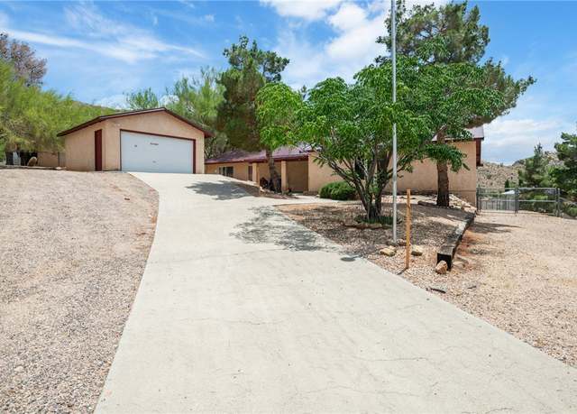 Property at 3300 W Chea Dr, Golden Valley, AZ 86413, 3 beds, 2 baths