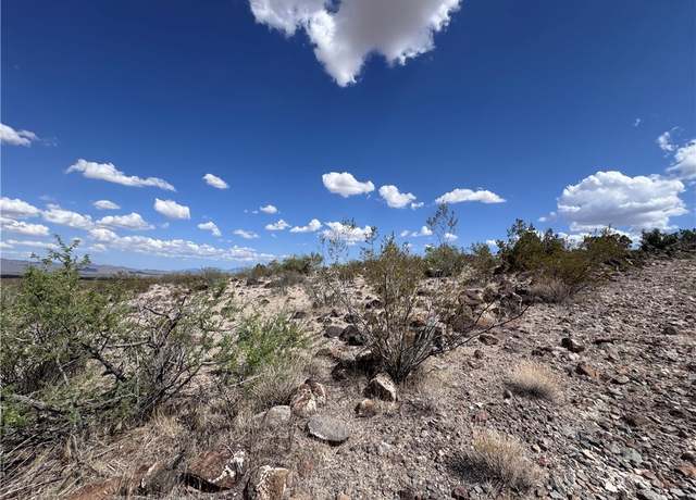 Property at Lot 6 N Gilbert Rd, Golden Valley, AZ 86413