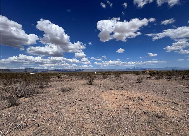 Property at 5182 N Dome Rd, Golden Valley, AZ 86413