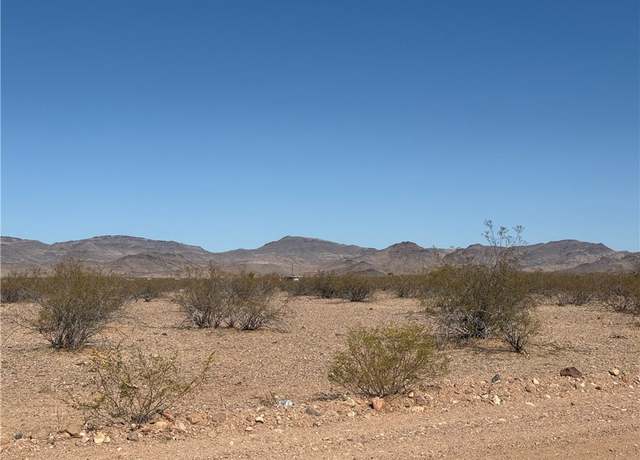 Property at 4.7 AC N Escuela Rd, Golden Valley, AZ 86413