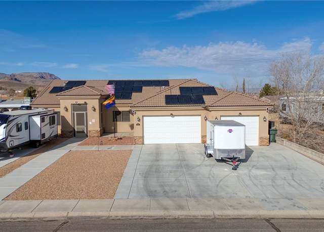 Property at 405 Greenway Dr, Kingman, AZ 86401, 3 beds, 2 baths