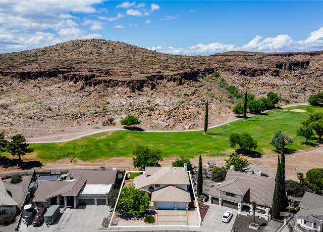 Property at 365 Greenway Dr, Kingman, AZ 86401, 4 beds, 3 baths
