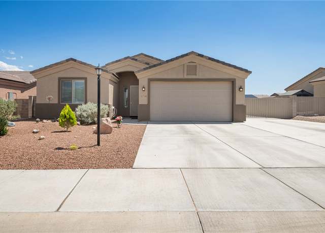 Property at 2738 E Luna Vista Dr, Kingman, AZ 86409, 3 beds, 2 baths