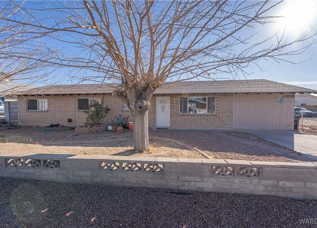 Property at 2818 Louise Ave, Kingman, AZ 86401, 4 beds, 2 baths