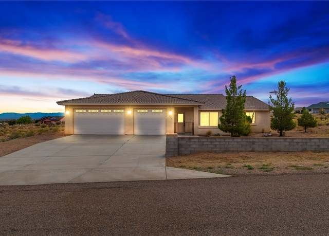Property at 9318 N Broken Saddle Dr, Kingman, AZ 86409, 3 beds, 2 baths