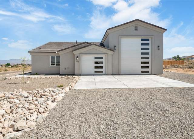 Property at 9342 N Broken Saddle Dr, Kingman, AZ 86401, 2 beds, 2 baths