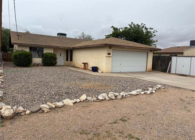 Property at 2539 Phoenix Ave, Kingman, AZ 86401, 3 beds, 2 baths