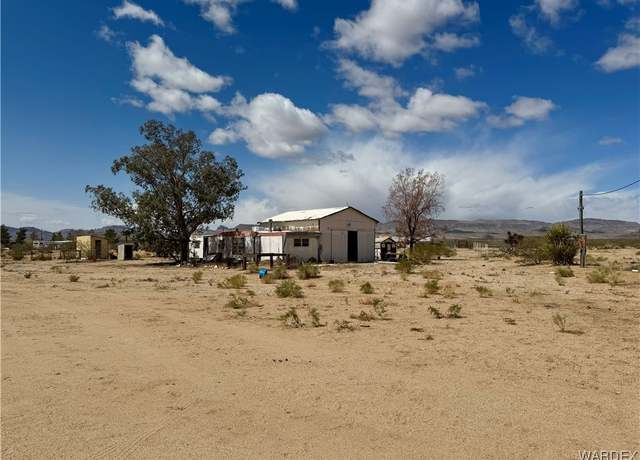 Property at 5181 N Cordes Rd, Golden Valley, AZ 86413, 2 beds, 1 bath