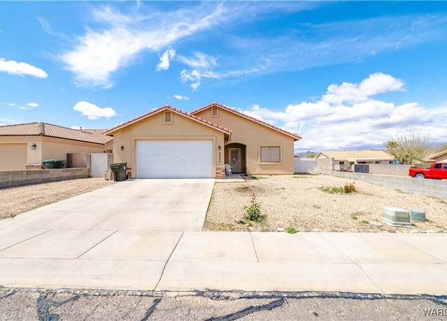 Property at 2895 N Melody St, Kingman, AZ 86401, 3 beds, 2 baths