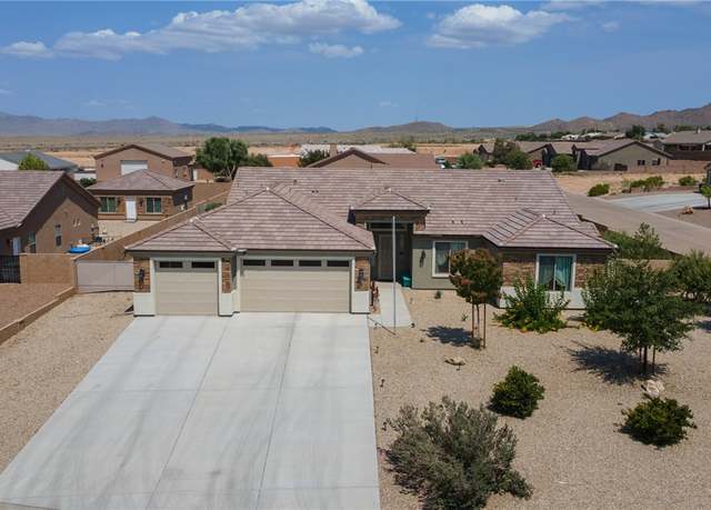 Property at 2840 Diamond Spur St, Kingman, AZ 86401, 4 beds, 2 baths