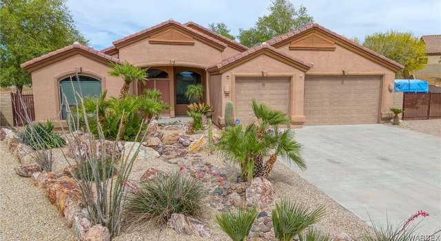 Photo of 974 Talon Pointe Dr, Bullhead City, AZ 86429