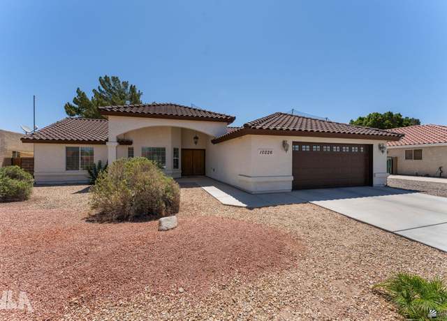 Property at 10226 S Del Rey Dr, Yuma, AZ 85367, 3 beds, 2 baths