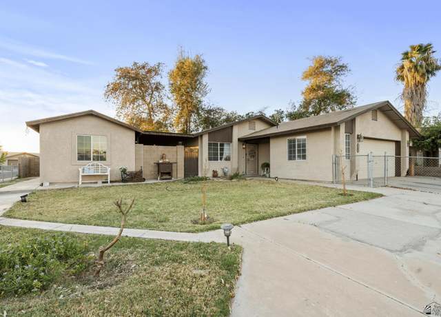 Property at 2182 S 46 Way, Yuma, AZ 85364, 4 beds, 3 baths