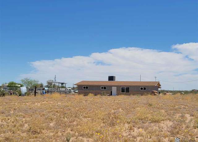 Property at 1297 N Highland Dr, Dateland, AZ 85333, 2 beds, 1 bath