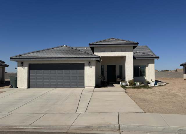 Property at 8560 E 40 Pl, Yuma, AZ 85365, 4 beds, 2 baths