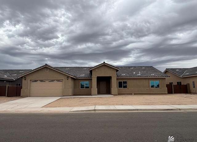 Property at 5648 E 45 Pl, Yuma, AZ 85365, 4 beds, 3 baths
