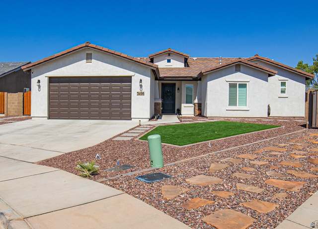 Property at 3498 W 38 Pl, Yuma, AZ 85365, 4 beds, 3 baths