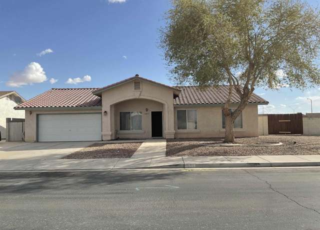 Property at 6051 E 40 Ln, Yuma, AZ 85365, 4 beds, 2 baths
