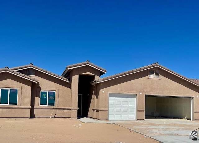 Property at 7298 E 44 Ln, Yuma, AZ 85365, 5 beds, 3 baths