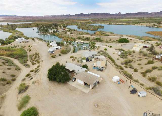 Property at 9844 Snipe Rd, Yuma, AZ 85365, 4 beds, 2 baths