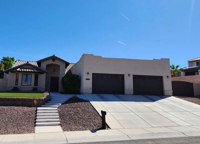 Property at 1404 W Parkway Dr, Yuma, AZ 85364, 4 beds, 2.5 baths