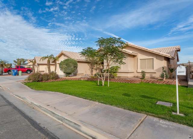 Property at 1653 S 42 Ave, Yuma, AZ 85364, 4 beds, 2 baths
