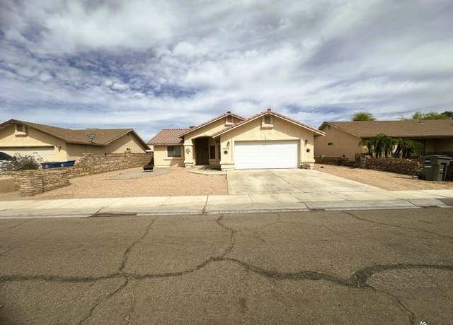 Property at 10126 E 38 St, Yuma, AZ 85365, 3 beds, 2 baths