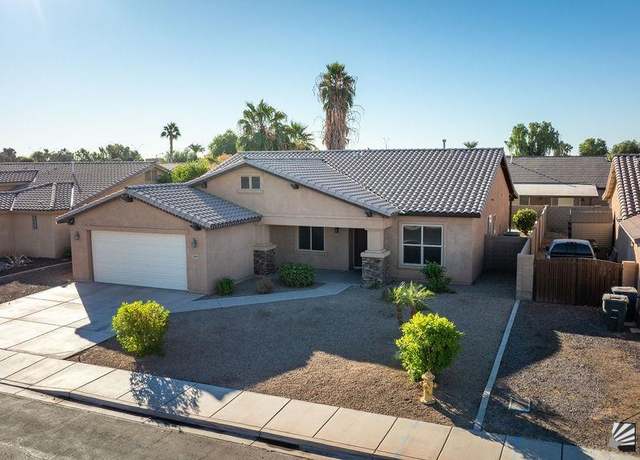 Property at 3869 W 37 St, Yuma, AZ 85365, 4 beds, 3 baths