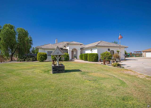 Property at 2612 E County 15 1/2 St, Yuma, AZ 85365, 4 beds, 3 baths