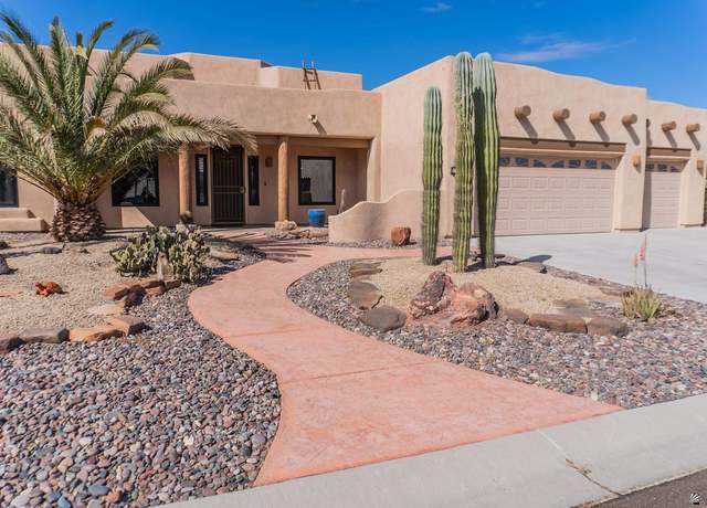 Property at 13756 S Onammi Ave, Yuma, AZ 85367, 3 beds, 2 baths
