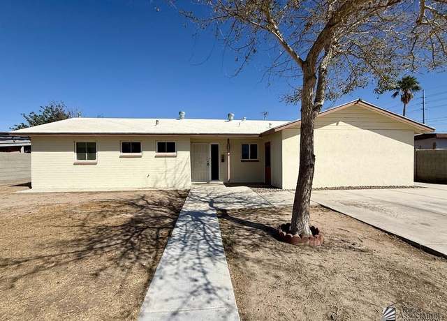 Property at 1222 W 18 Pl, Yuma, AZ 85364, 3 beds, 2 baths