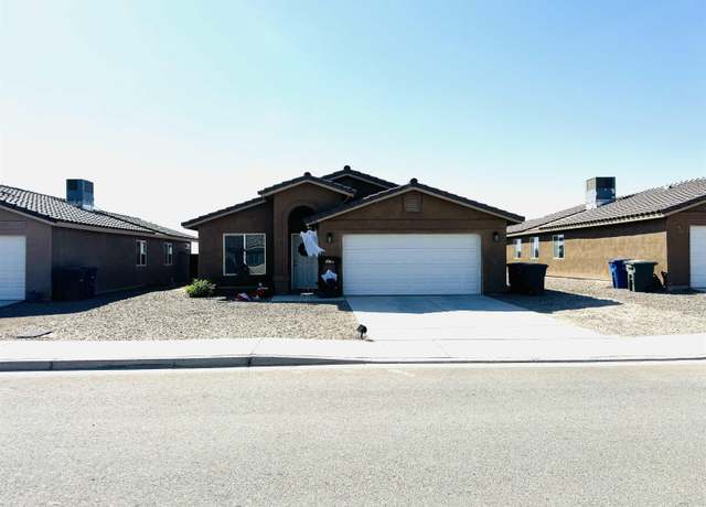 Property at 7631 E 45 St, Yuma, AZ 85365, 4 beds, 2 baths