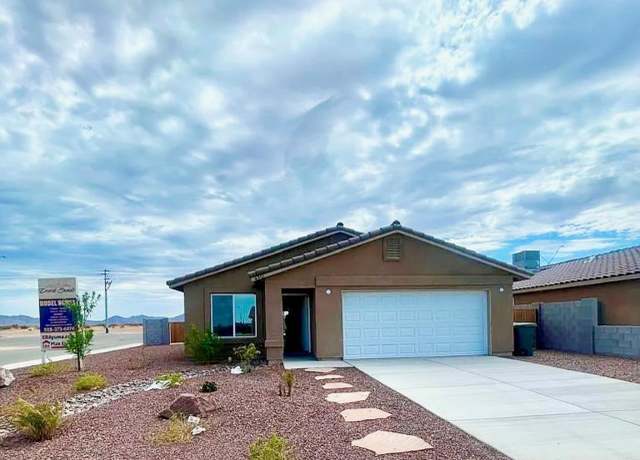 Property at 7958 E 46 Pl, Yuma, AZ 85365, 4 beds, 2 baths