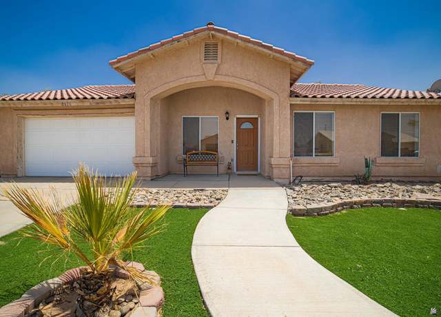 Property at 8621 E 26 Pl, Yuma, AZ 85365, 4 beds, 2 baths