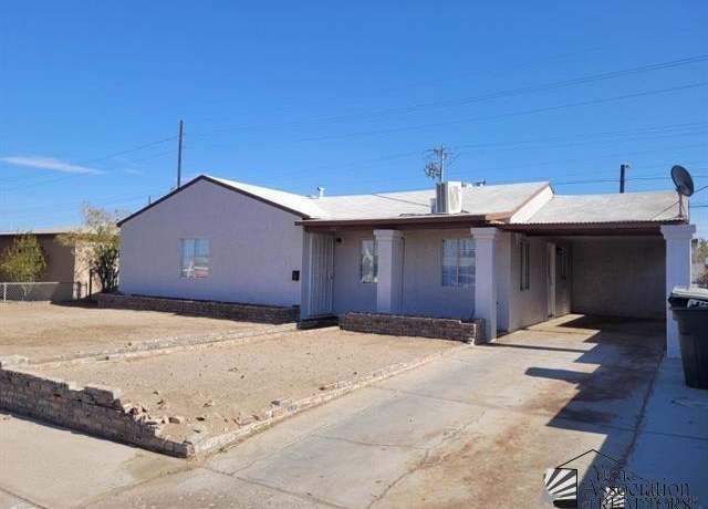 Property at 1429 S 12 Dr, Yuma, AZ 85364, 5 beds, 2 baths