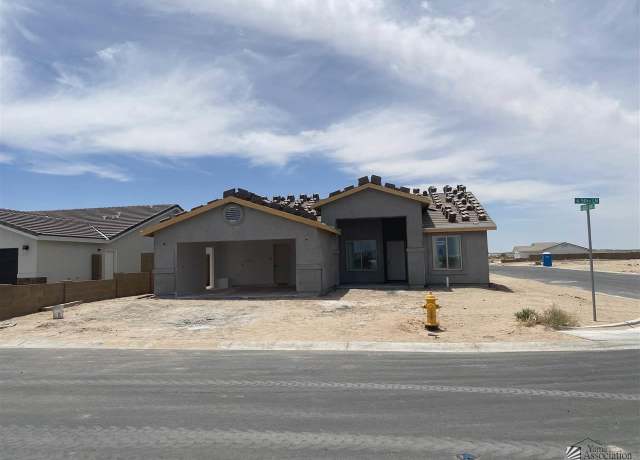 Property at 12689 W 51 Pl, Yuma, AZ 85367, 3 beds, 2 baths