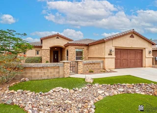 Property at 3676 S Plowman Dr, Yuma, AZ 85365, 3 beds, 2.5 baths
