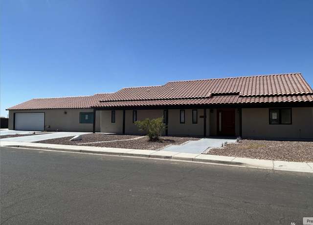 Property at 1950 S Ridgeview Dr, Yuma, AZ 85364, 3 beds, 2 baths