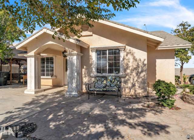 Property at 1140 E America St, San Luis, AZ 85349, 3 beds, 2 baths