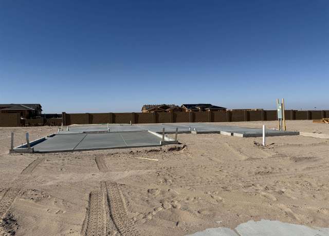 Property at 12565 E 51 Pl, Yuma, AZ 85367, 4 beds, 2 baths