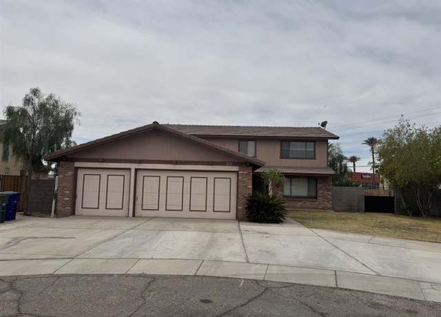 Property at 2113 E 27 Pl, Yuma, AZ 85365, 4 beds, 3 baths