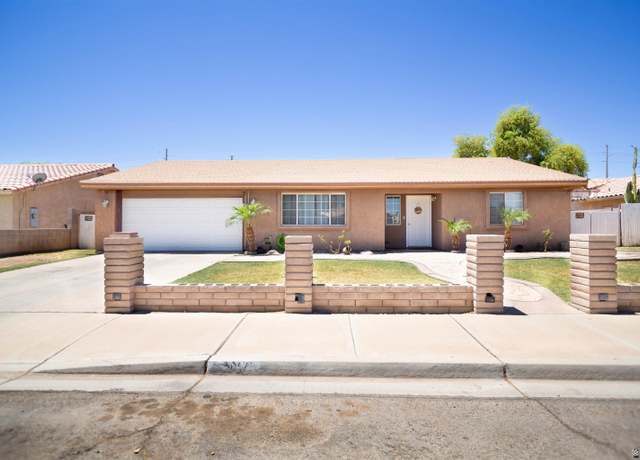 Property at 3032 S 32 Ave, Yuma, AZ 85364, 4 beds, 2 baths