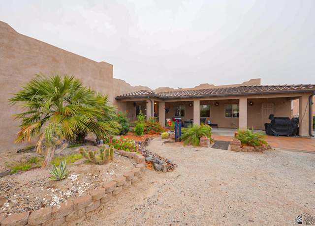 Property at 12806 E 49 Dr, Yuma, AZ 85367, 2 beds, 2 baths
