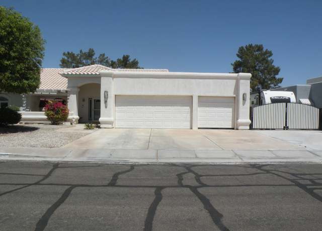 Property at 10224 S Fairway Ln, Yuma, AZ 85367, 3 beds, 2 baths