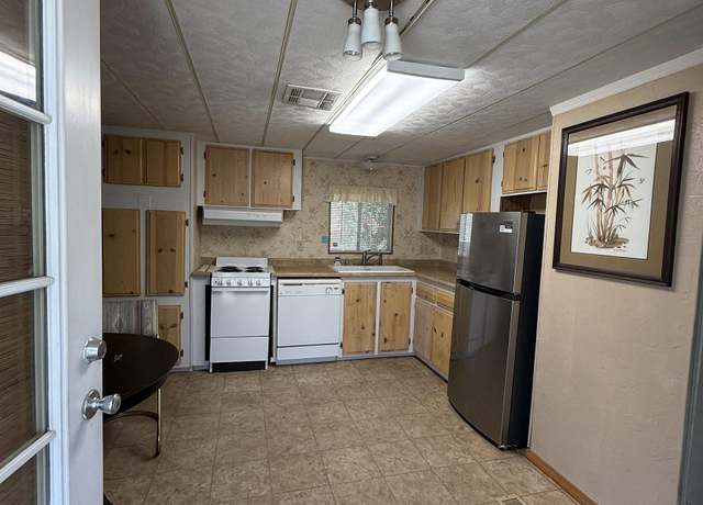 Property at 2161 S Sidewinder Ave, Yuma, AZ 85364, 2 beds, 1 bath