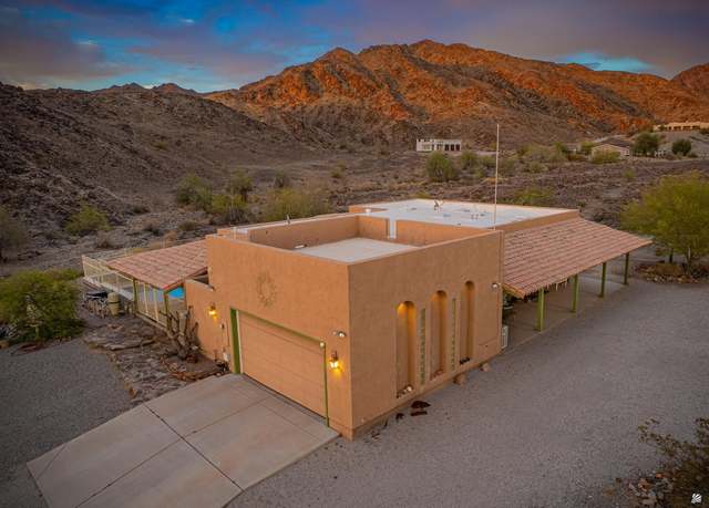Property at 10327 S Mountain Dr, Yuma, AZ 85367, 2 beds, 2 baths